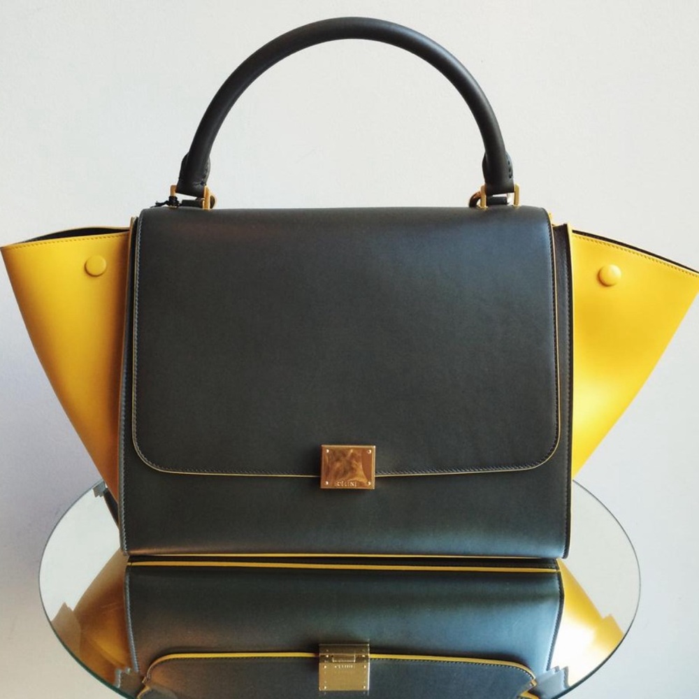 Almost brand new Celine Trapeze Small. Worn 2x times.